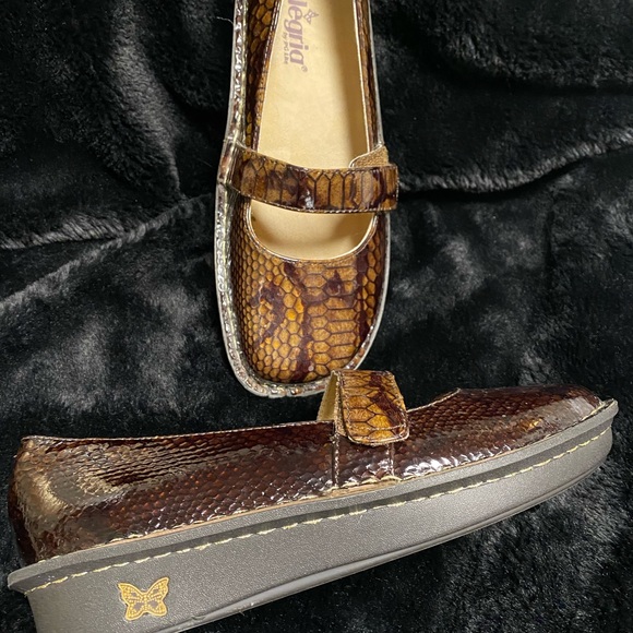 Alegria by PG lite brown python sz 40 - Picture 4 of 5